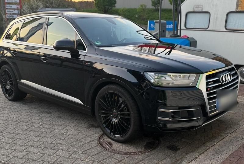 Schwarz Gebraucht 2015 Audi Q7 Ambiente SUV | 21.500 € (Guter Preis) - Bild 1/4