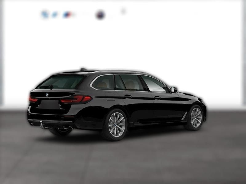 Gebraucht BMW 530 Efficient Dynamics 245 PS (180 kW) 2023 Schwarz Kombi