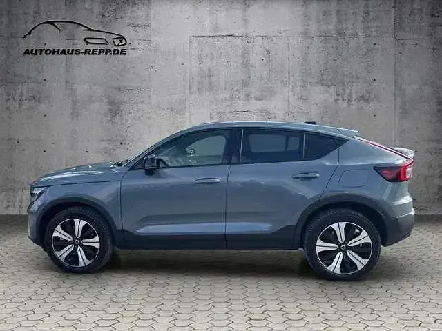 Second-hand Volvo EC40 Core 185 kW (252 CP) 2022 Gri