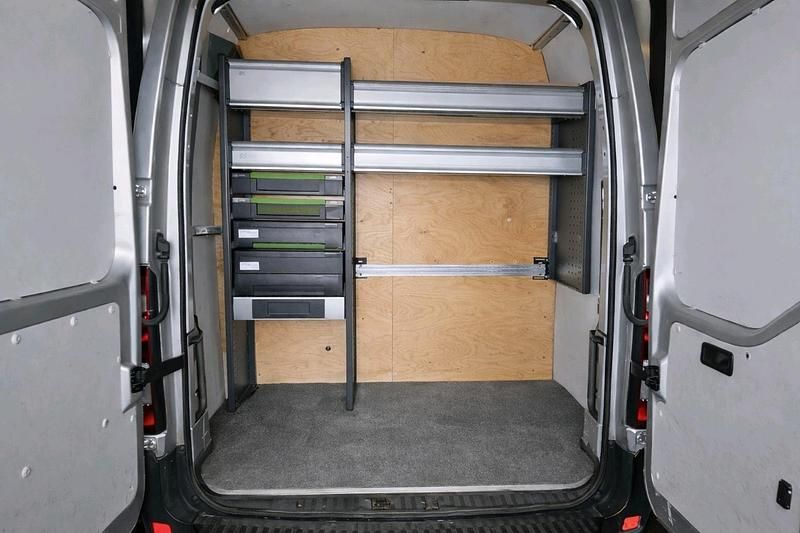 Gebraucht Opel Movano 130 PS (95 kW) 2017 Silber Van / Kleinbus