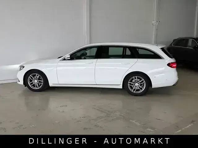 Gebraucht Mercedes E200 Avantgarde 150 PS (110 kW) 2017 Weiß Kombi