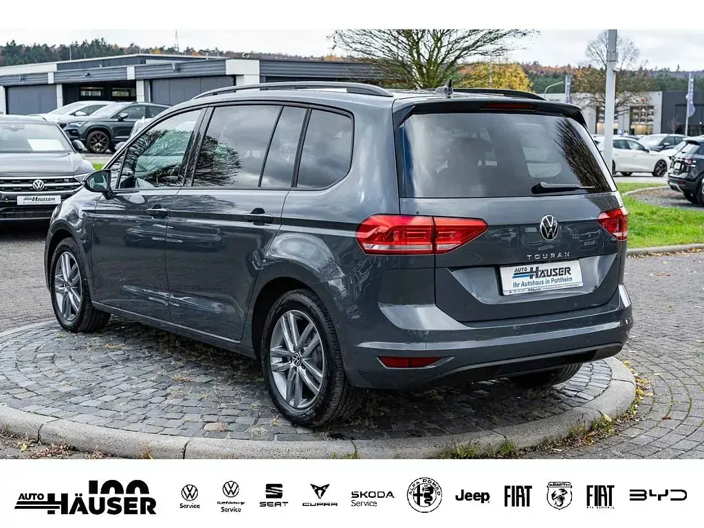 Gebraucht VW Touran Comfortline 150 PS (110 kW) 2025 Grau Van / Kleinbus