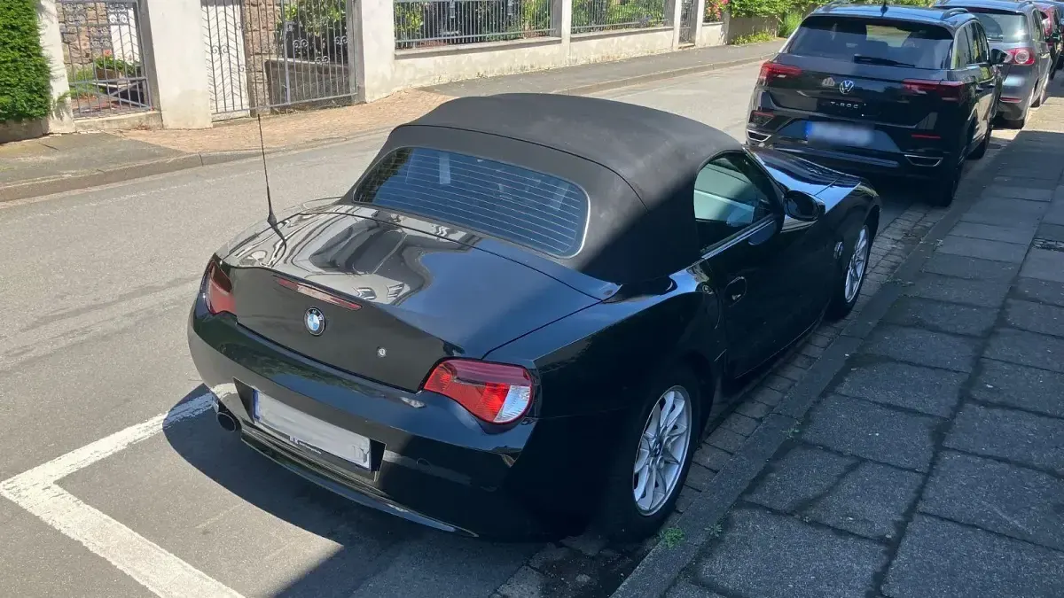 Gebraucht BMW Z4 Sport Line 150 PS (110 kW) 2007 Schwarz Cabrio