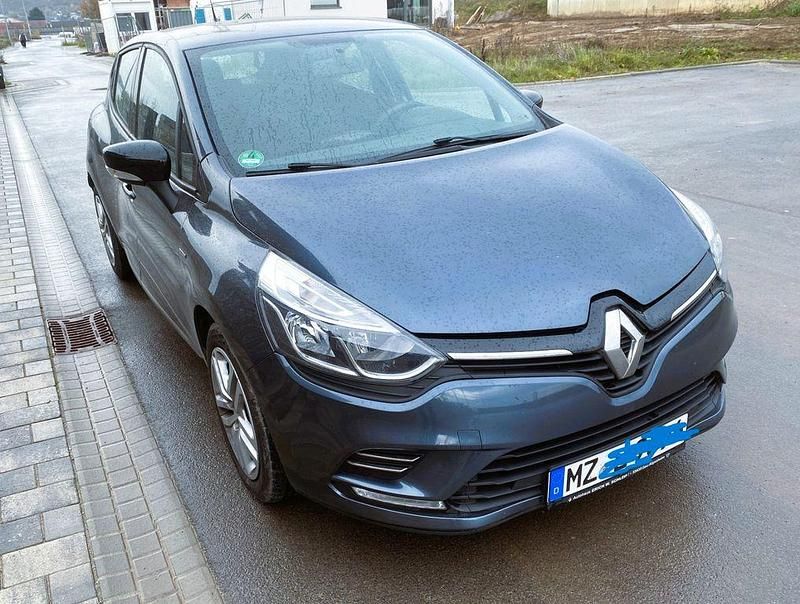 Grau Gebraucht 2019 Renault Clio IV LIMITED Limousine | 9.400 € (Fairer Preis) - Bild 1/4