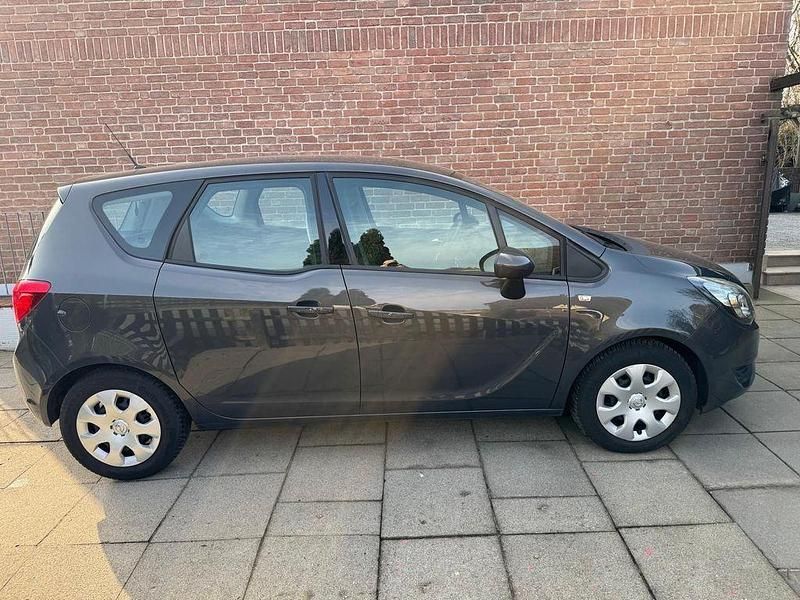 Gebraucht Opel Meriva Selection 101 PS (74 kW) 2015 Grau Van / Kleinbus