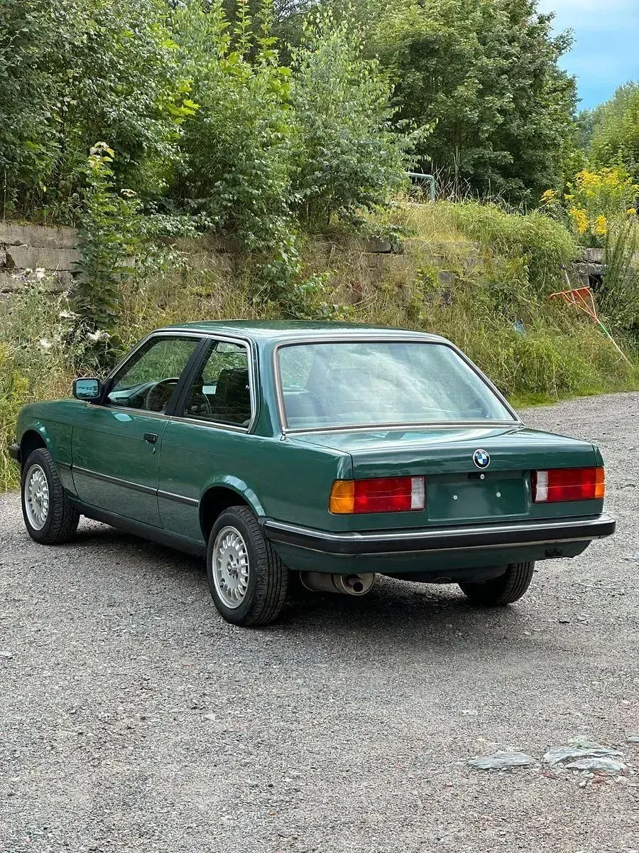 Gebraucht BMW 318 Sport Line 102 PS (75 kW) 1985 Grün Coupé