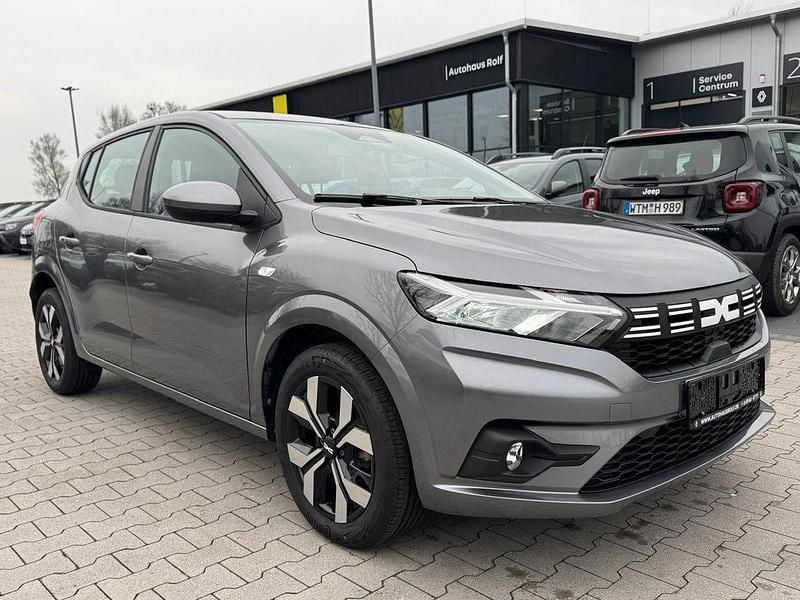 Gebraucht Dacia Sandero Expression 91 PS (66 kW) 2025 Grau Limousine
