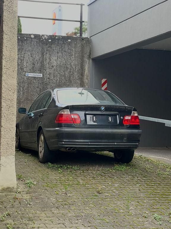 Gebraucht BMW 320 170 PS (125 kW) 1999 Schwarz Limousine
