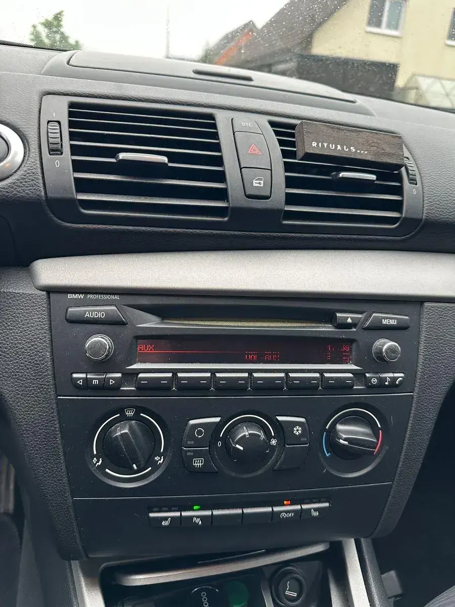 Gebraucht BMW 118 143 PS (105 kW) 2009 Schwarz Kleinwagen