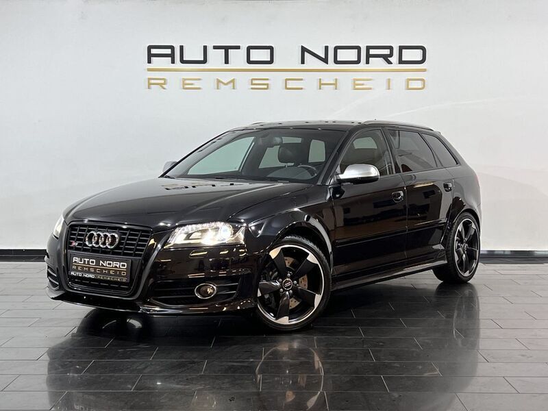 Schwarz Gebraucht 2011 Audi S3 Comfort Limousine | 18.990 € (Teuer) - Bild 1/4