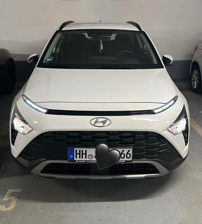 Gebraucht Hyundai Bayon Trend 101 PS (74 kW) 2024 Weiß SUV