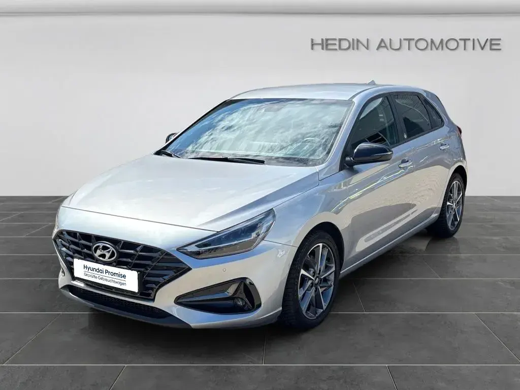 Gebraucht Hyundai i30 Edition 30+ 120 PS (88 kW) 2022 Silber Limousine