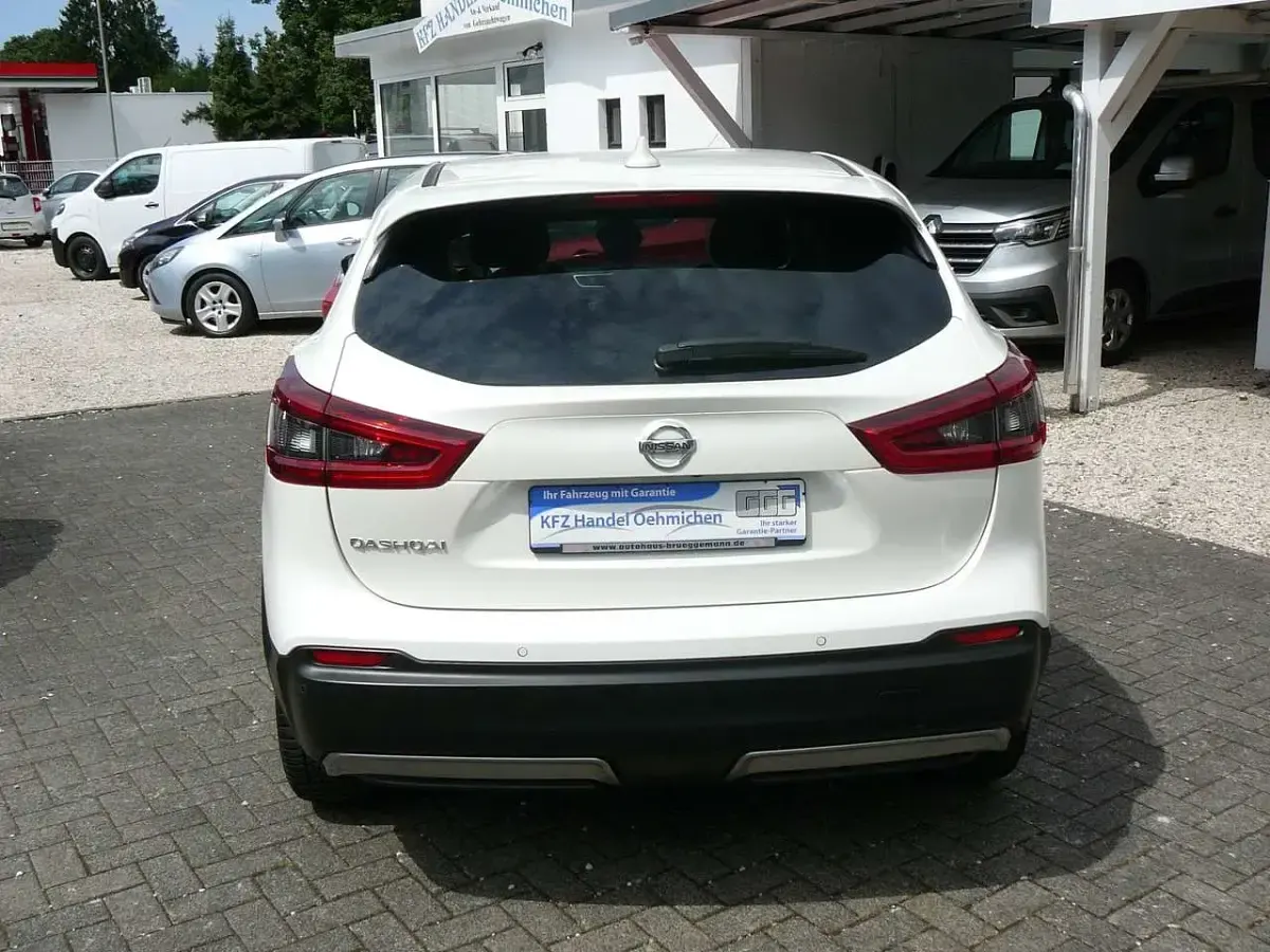 Gebraucht Nissan Qashqai 159 PS (116 kW) 2019 Brilliant white (m) SUV