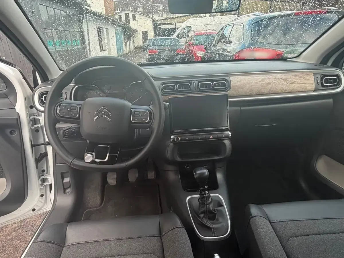 Gebraucht Citroën C3 110 PS (80 kW) 2024 Weiß Kleinwagen