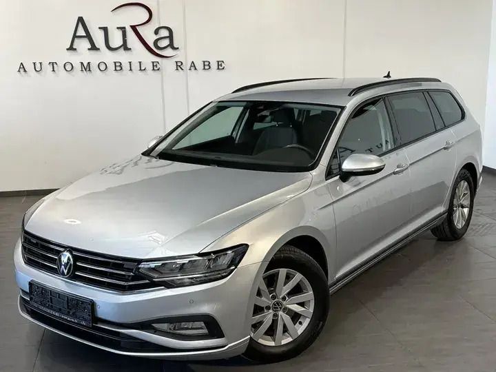 Reflexsilber Gebraucht 2021 VW Passat Business Kombi | 19.749 € (Guter Preis) - Bild 1/4