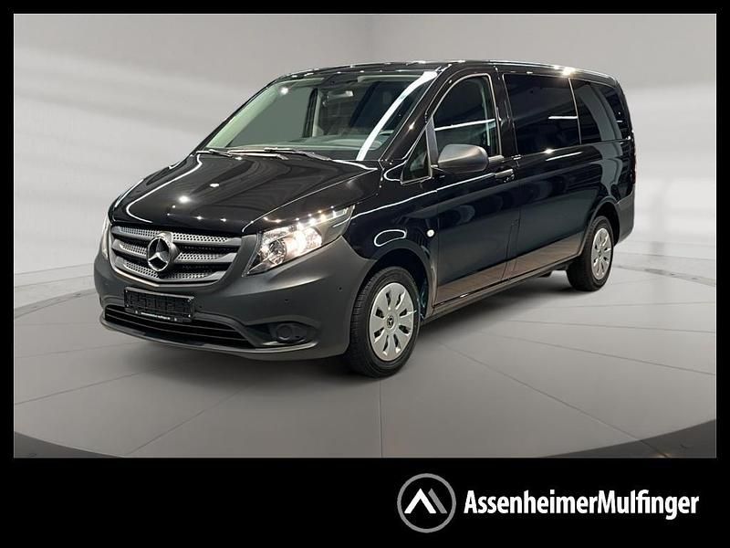 Schwarz Gebraucht 2024 Mercedes Vito Van / Kleinbus | 39.819 € (Teuer) - Bild 1/4