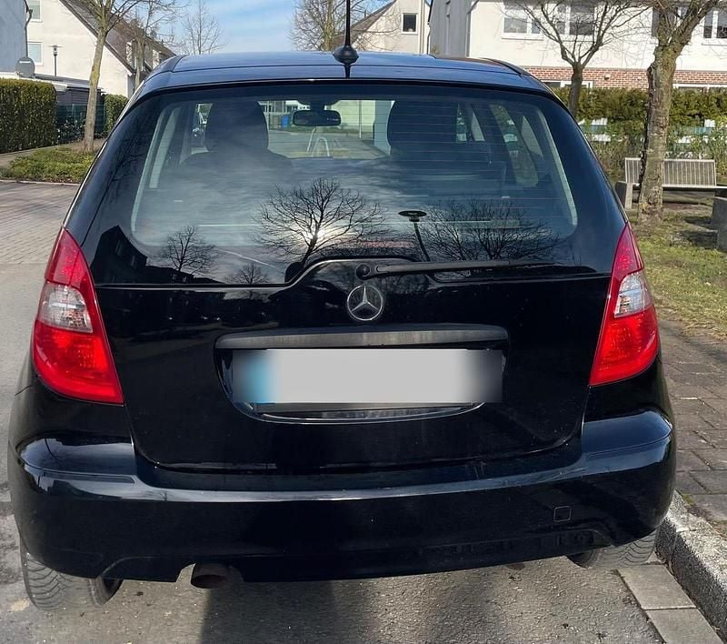 Gebraucht Mercedes A150 95 PS (69 kW) 2009 Schwarz Kleinwagen