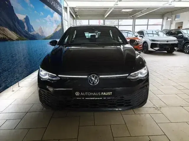 Gebraucht VW Golf VIII GTE 245 PS (180 kW) 2022 Schwarz perleffekt Limousine