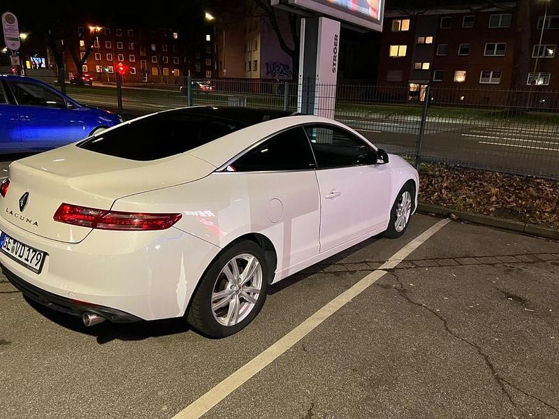 Gebraucht Renault Laguna III 150 PS (110 kW) 2012 Weiß Coupé