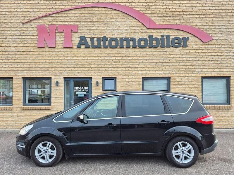 Schwarz Gebraucht 2011 Ford S-MAX Titanium Van / Kleinbus | 3.800 € (Guter Preis) - Bild 1/4