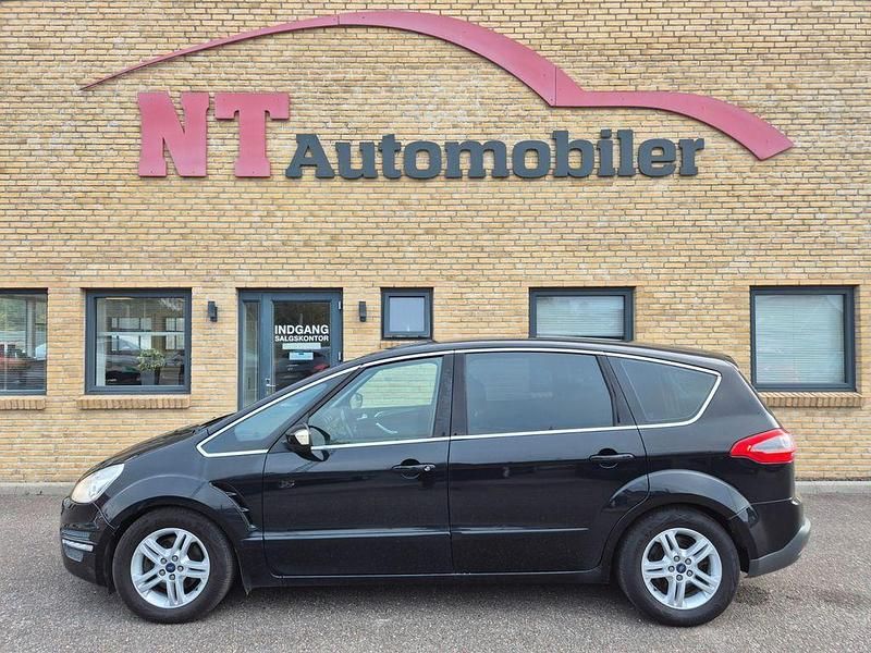 Schwarz Gebraucht 2011 Ford S-MAX Titanium Van / Kleinbus | 3.800 € (Guter Preis) - Bild 1/4