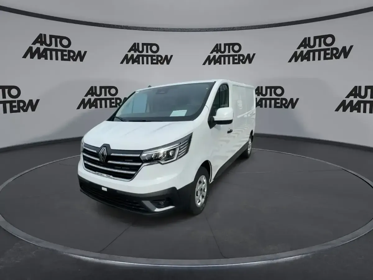 Gebraucht Renault Trafic Komfort 96 PS (70 kW) 2025 Van / Kleinbus