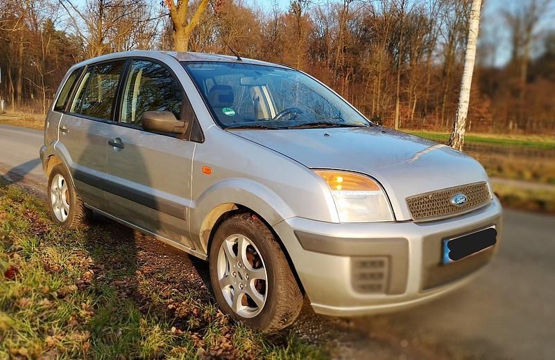 Silber Gebraucht 2007 Ford Fusion Kombi | 1.950 € (Fairer Preis) - Bild 1/4