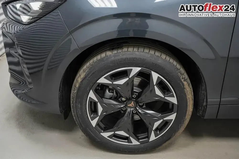 Neu Cupra Terramar 150 PS (110 kW) 2026 Grau SUV