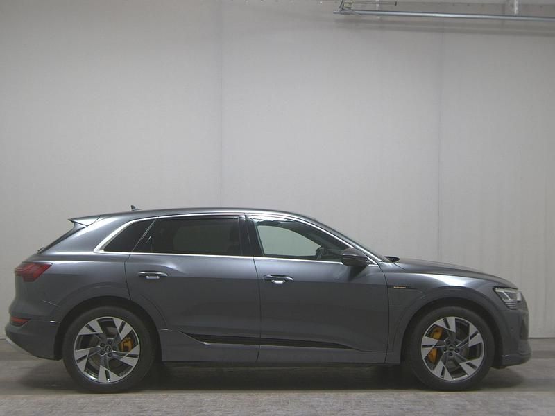 Gebraucht Audi e-tron S-Line 300 kW (408 PS) 2023 Grau SUV