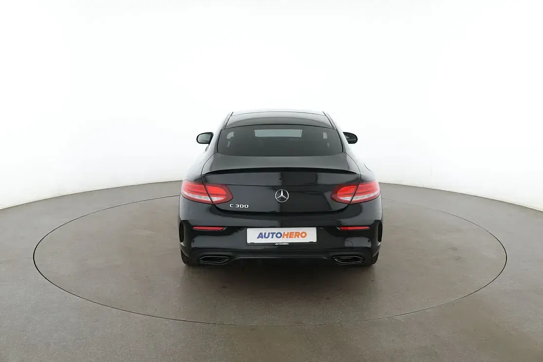 Gebraucht Mercedes C300 AMG line 258 PS (189 kW) 2023 Schwarz Coupé