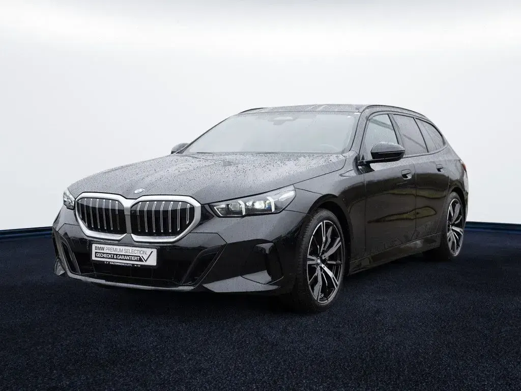 Gebraucht BMW 540 M Sport 303 PS (222 kW) 2025 Schwarz Kombi