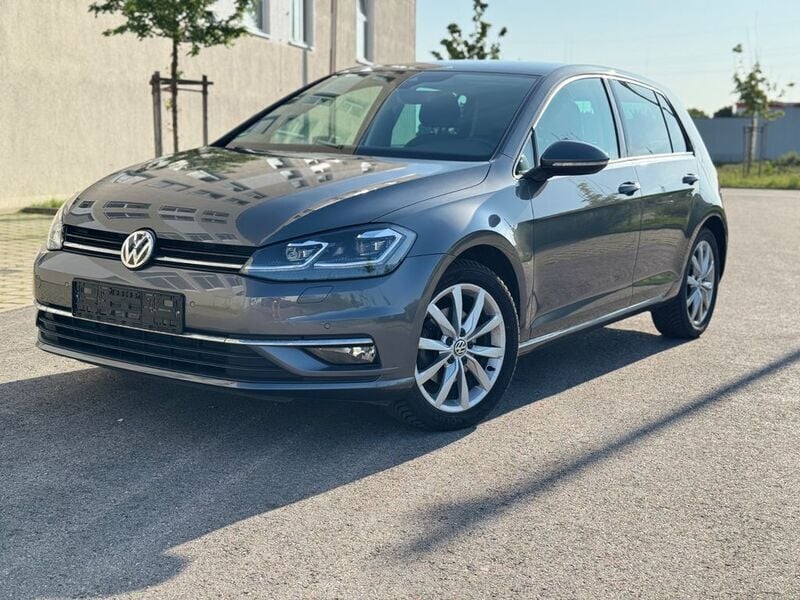 Grau Gebraucht 2017 VW Golf VII Highline Limousine | 15.990 € (Fairer Preis) - Bild 1/4