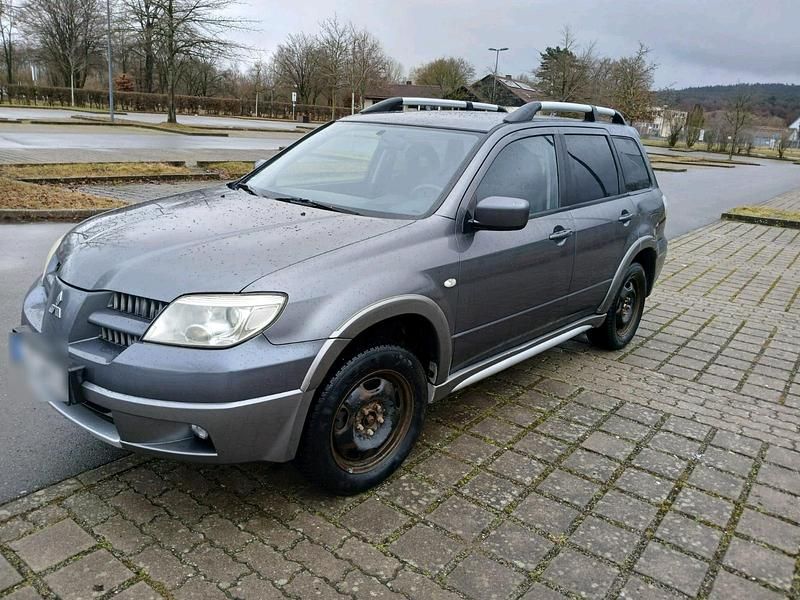 Gebraucht Mitsubishi Outlander 160 PS (117 kW) 2005 Grau SUV