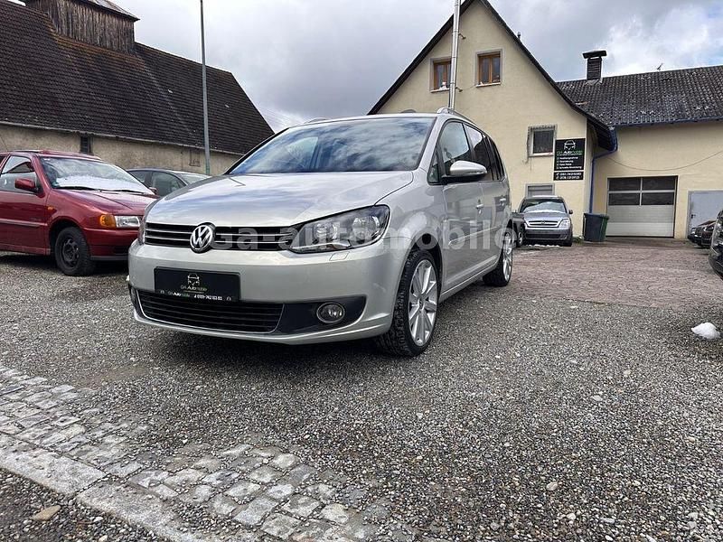 Gebraucht VW Touran Highline 140 PS (102 kW) 2010 Gold Van / Kleinbus