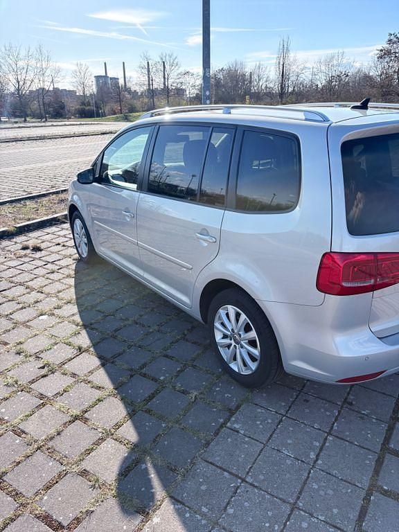 Gebraucht VW Touran Highline 140 PS (102 kW) 2013 Beige Van / Kleinbus