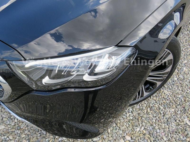 Gebraucht Mercedes E220 Advanced 197 PS (144 kW) 2023 Schwarz Kombi