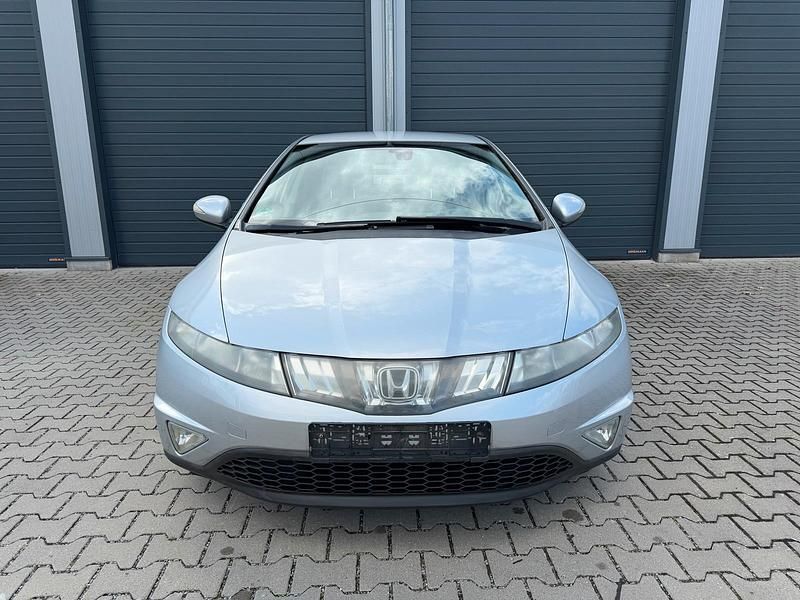 Gebraucht Honda Civic 140 PS (102 kW) 2008 Silber Limousine