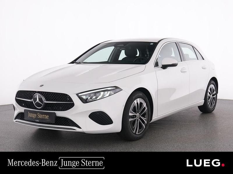 Gebraucht Mercedes A180 Progressive 136 PS (100 kW) 2025 Weiß Limousine
