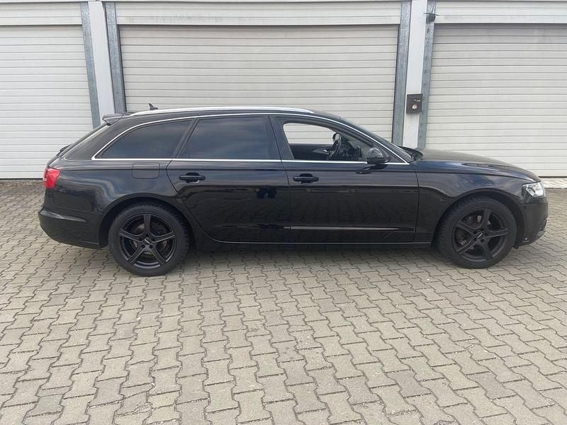 Gebraucht Audi A6 177 PS (130 kW) 2013 Schwarz Kombi