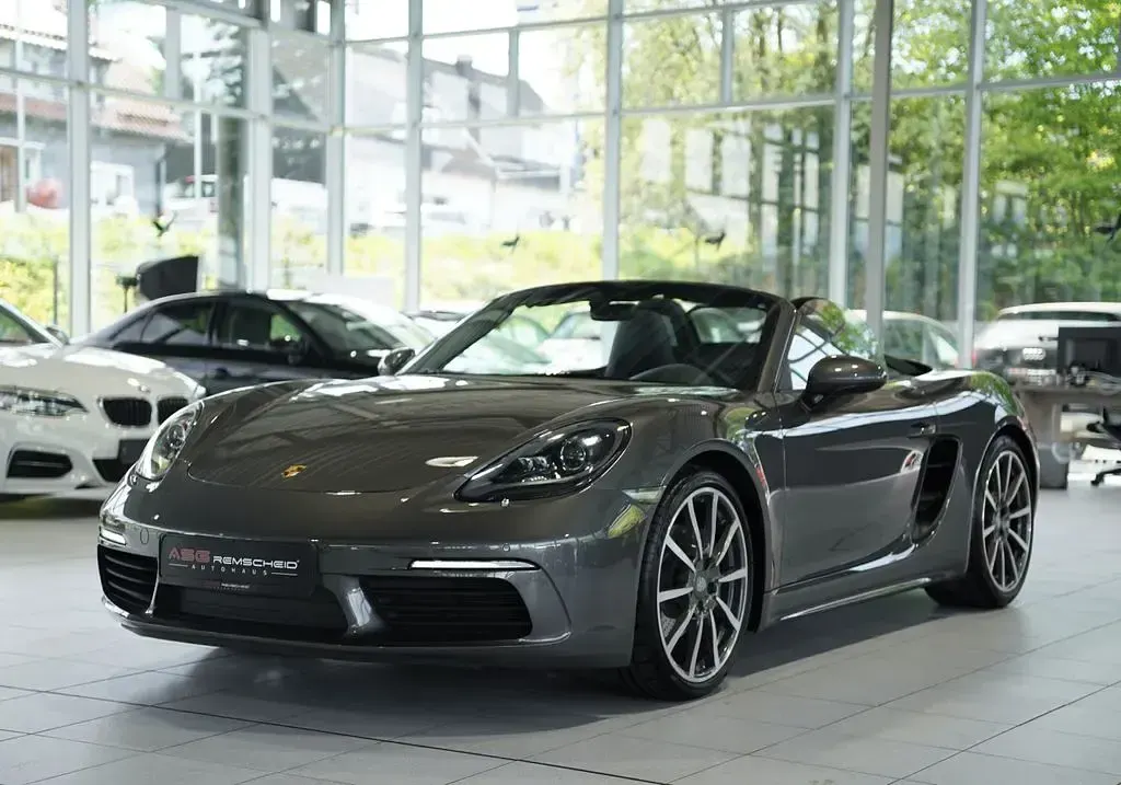 Gebraucht Porsche 718 299 PS (219 kW) 2019 Achatgraumetallic Cabrio