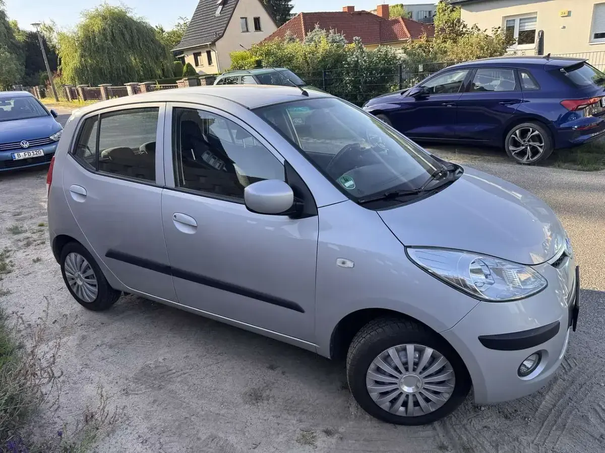 Gebraucht Hyundai i10 Classic 67 PS (49 kW) 2010 Silber Kleinwagen