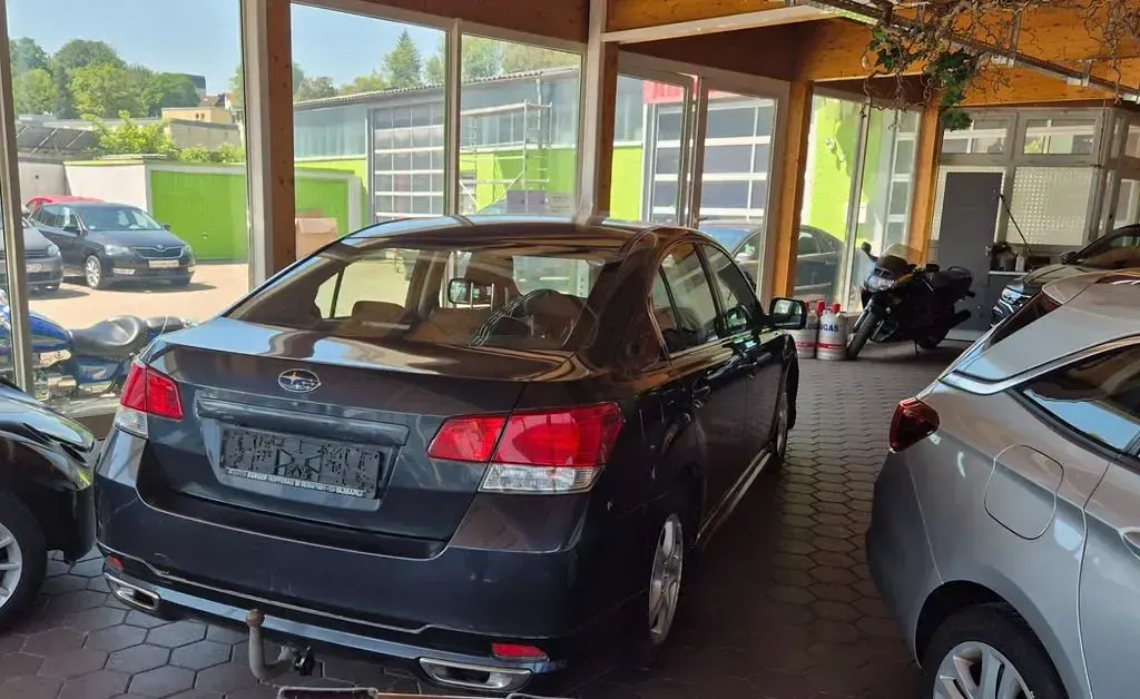 Gebraucht Subaru Legacy 167 PS (122 kW) 2011 Grau Limousine