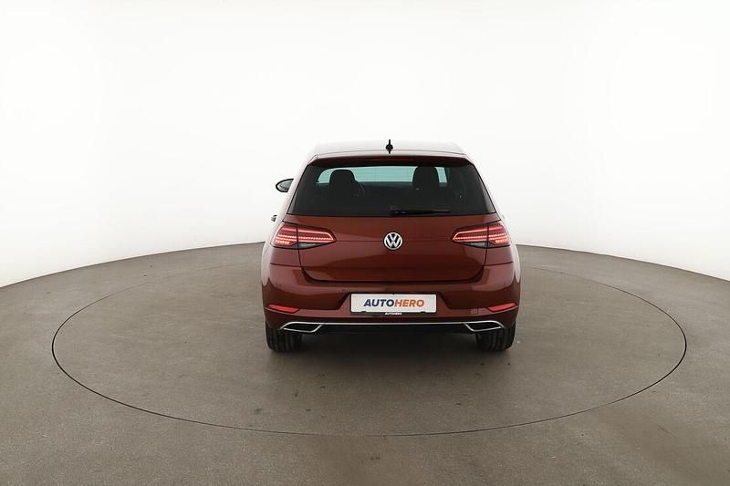 Gebraucht VW Golf VII Highline 150 PS (110 kW) 2019 Rot Limousine
