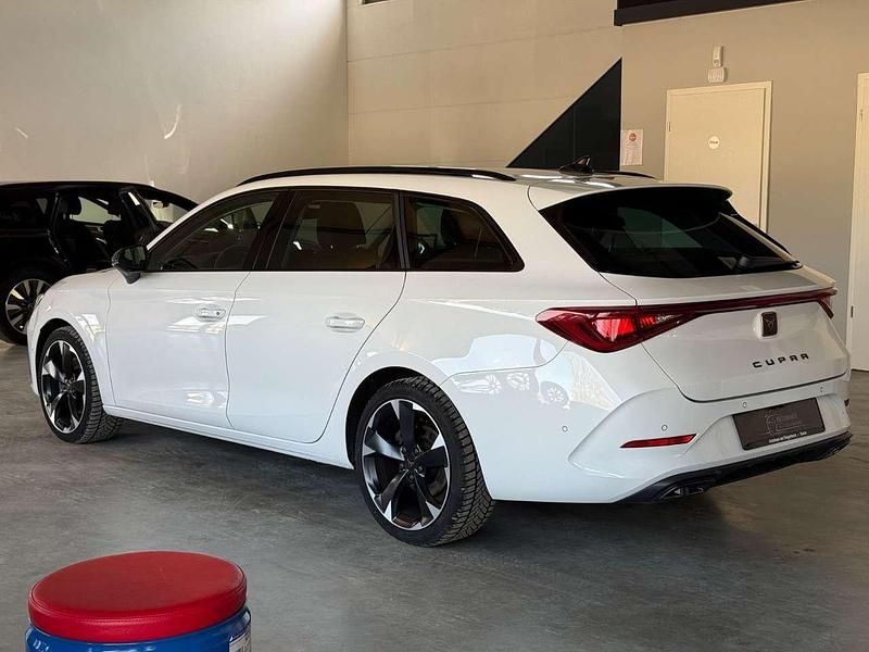 Second-hand Cupra Leon 150 CP (110 kW) 2024 Alb Break