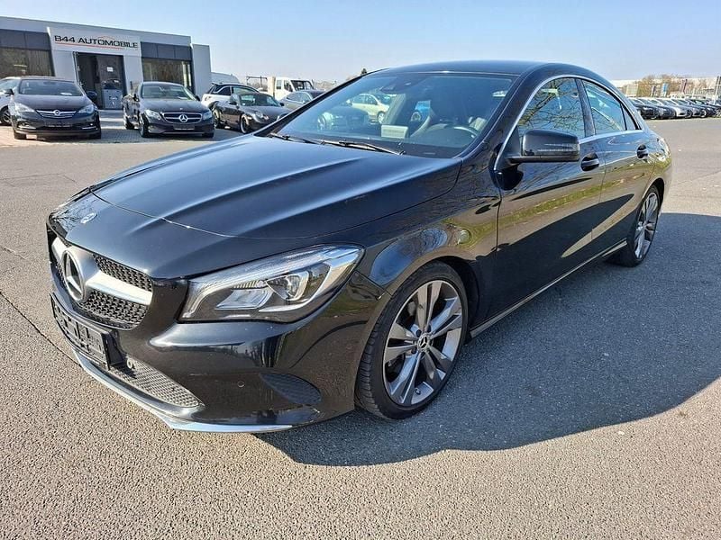 Gebraucht Mercedes CLA200 156 PS (114 kW) 2018 Kosmosschwarz  metalliclack Limousine
