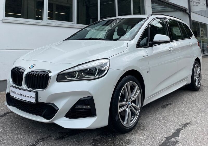 Mineralweiß metallic Gebraucht 2021 BMW 216 Gran Tourer M Sport Van / Kleinbus | 20.900 € (Fairer Preis) - Bild 1/4