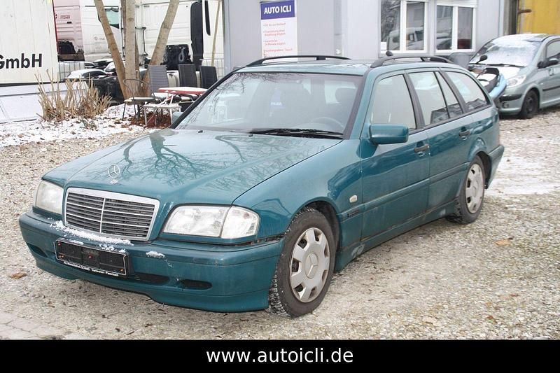 Gebraucht Mercedes C180 122 PS (89 kW) 2000 Grün Kombi