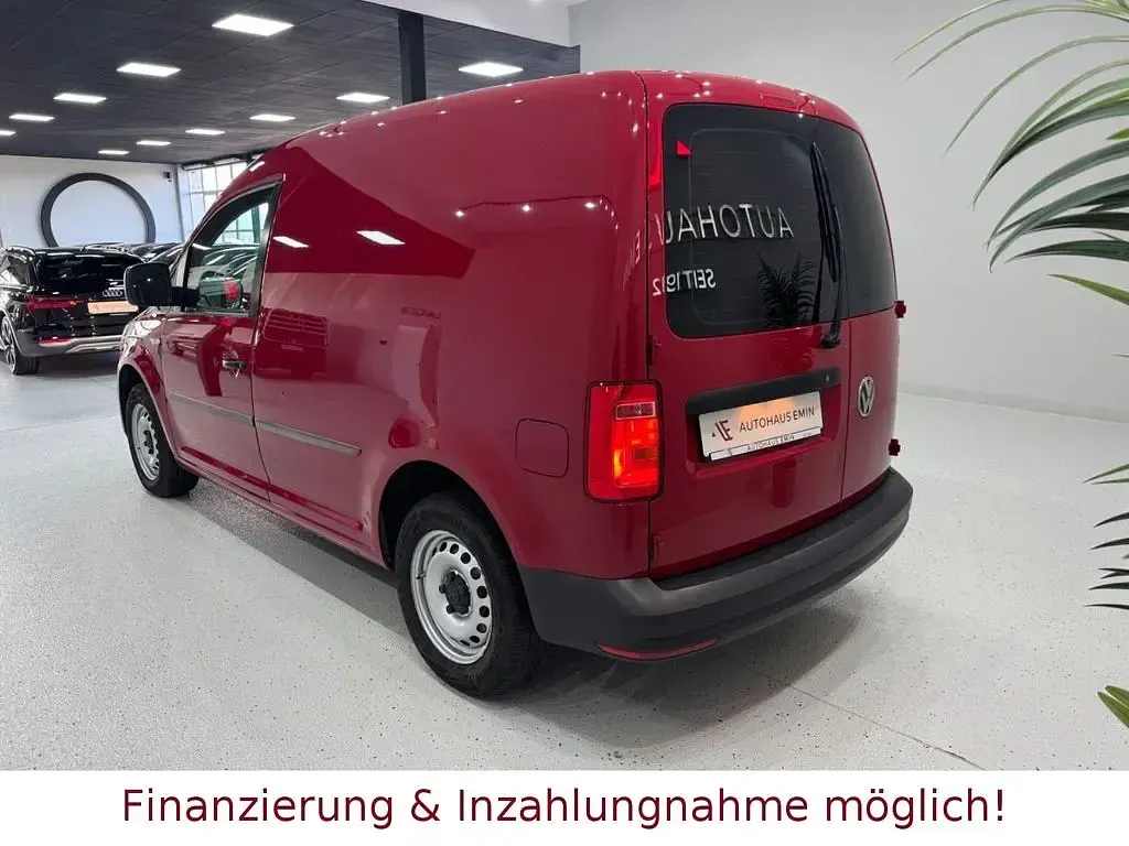 Gebraucht VW Caddy 102 PS (75 kW) 2016 Rot Van / Kleinbus