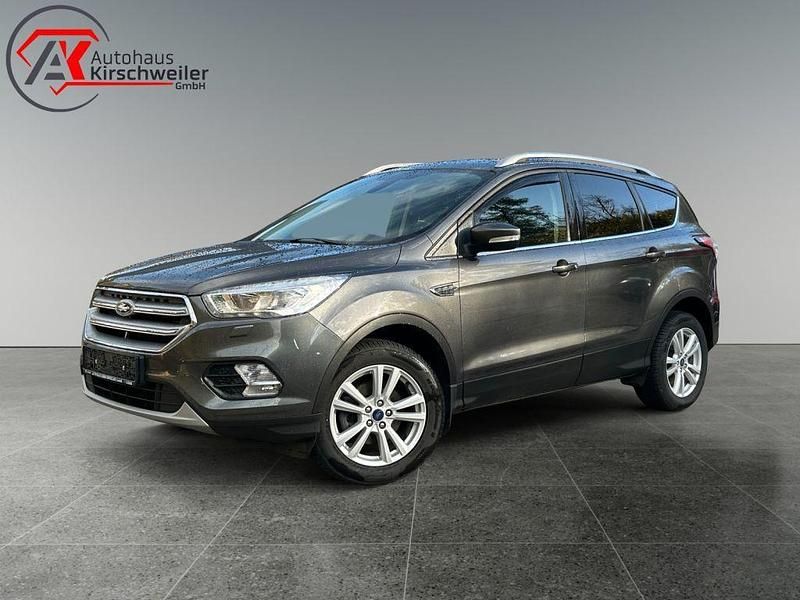 Magneticgrau metallic Gebraucht 2017 Ford Kuga Cool & Connect SUV | 14.990 € (Fairer Preis) - Bild 1/4