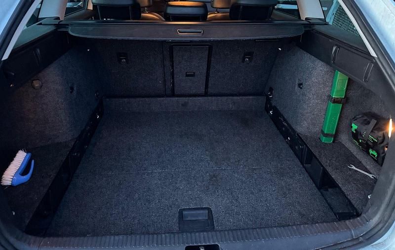 Gebraucht Skoda Octavia 150 PS (110 kW) 2015 Weiß Kleinwagen